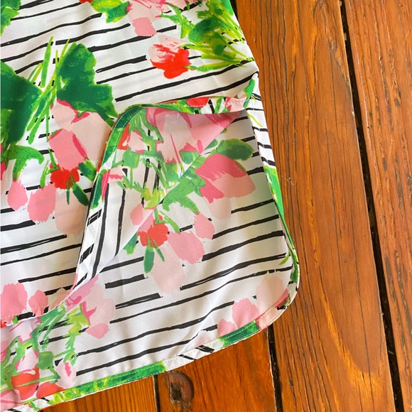 Floral Striped Blouse Tank Size Medium - Picture 7 of 11